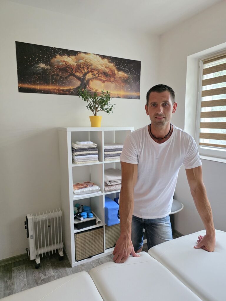 Masáže a solárium Nový Hrozenkov - Roman Helienek